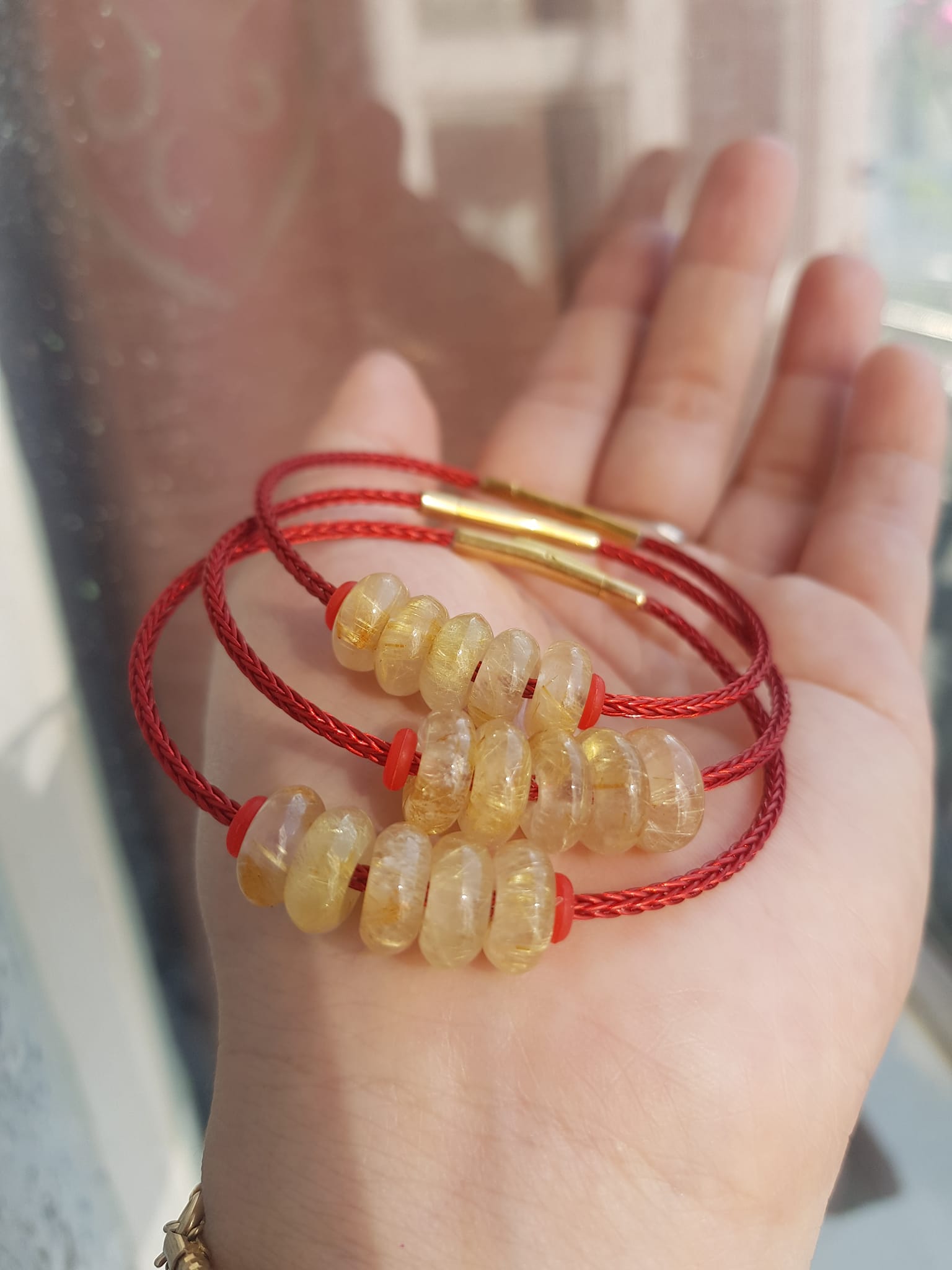 Vòng Tay 5 đồng tiền may mắn kiểu Đá thạch anh Vàng tự nhiên dây đỏ tài lộc Nữ mệnh Kim mệnh thổ mệnh Thủy đeo xinh đẹp ạ