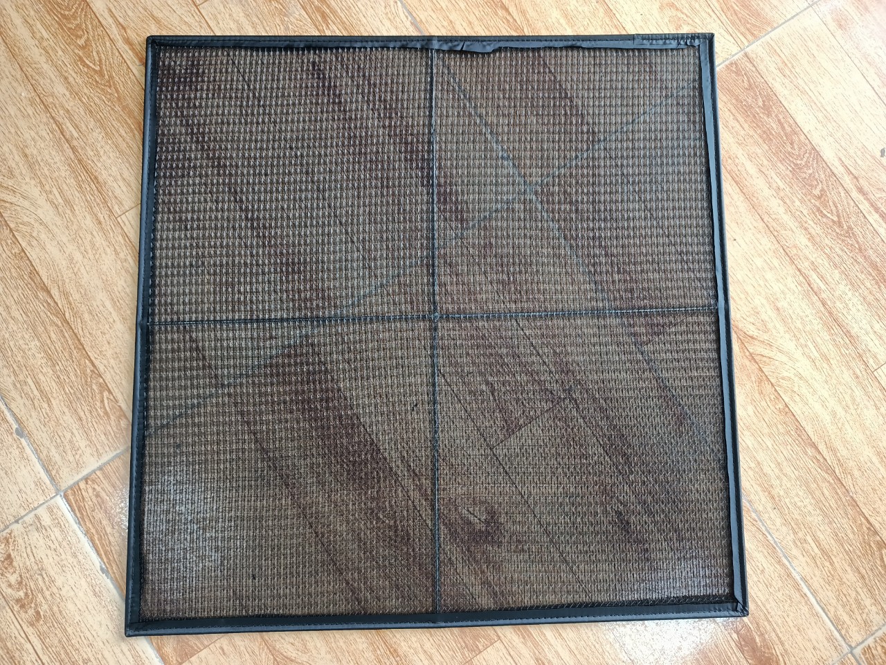 Lưới lọc bụi, lưới lọc thô cho cửa gió nan thẳng 600x600