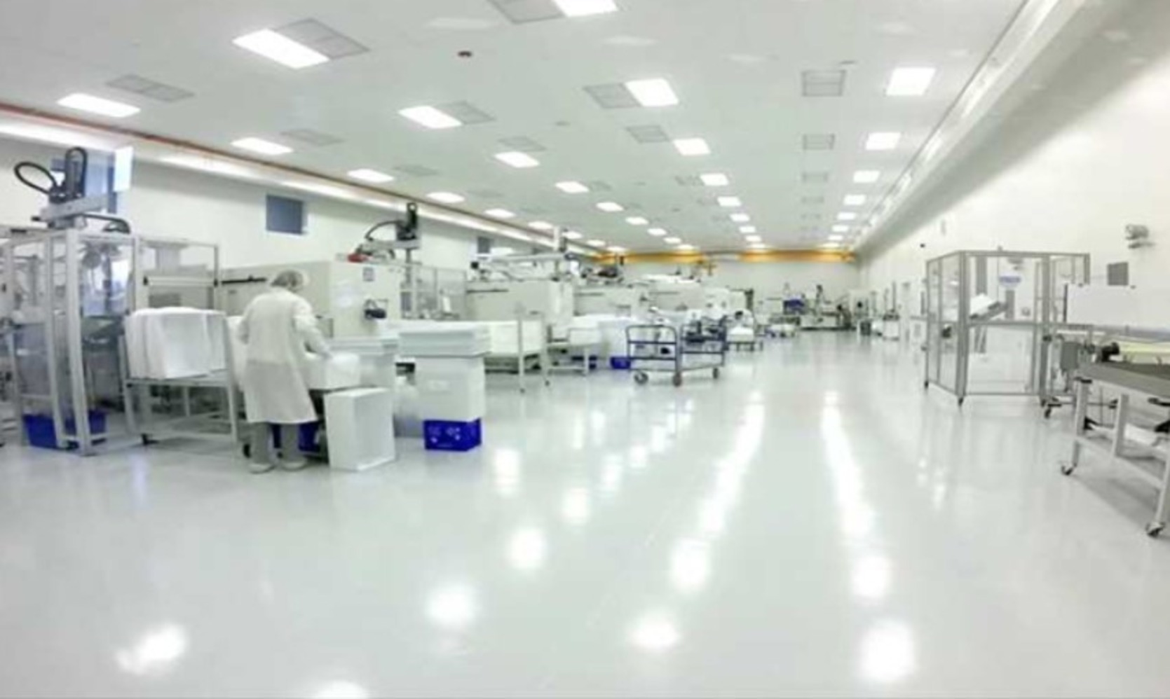 Phủ Bóng Sàn Chống Tĩnh Điện gốc Acrylic AVCOChem - Q-GLOSS ANTISTAT -  Bóng Bền Đẹp - can 4 lít - Hàng Chính Hãng