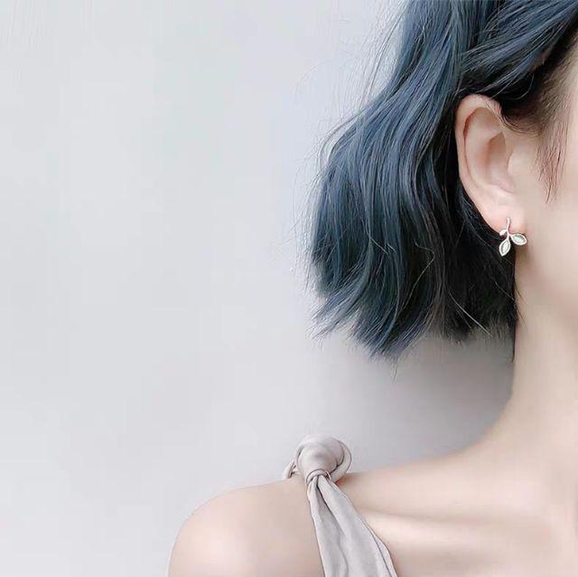 Khuyên nhánh lá xanh