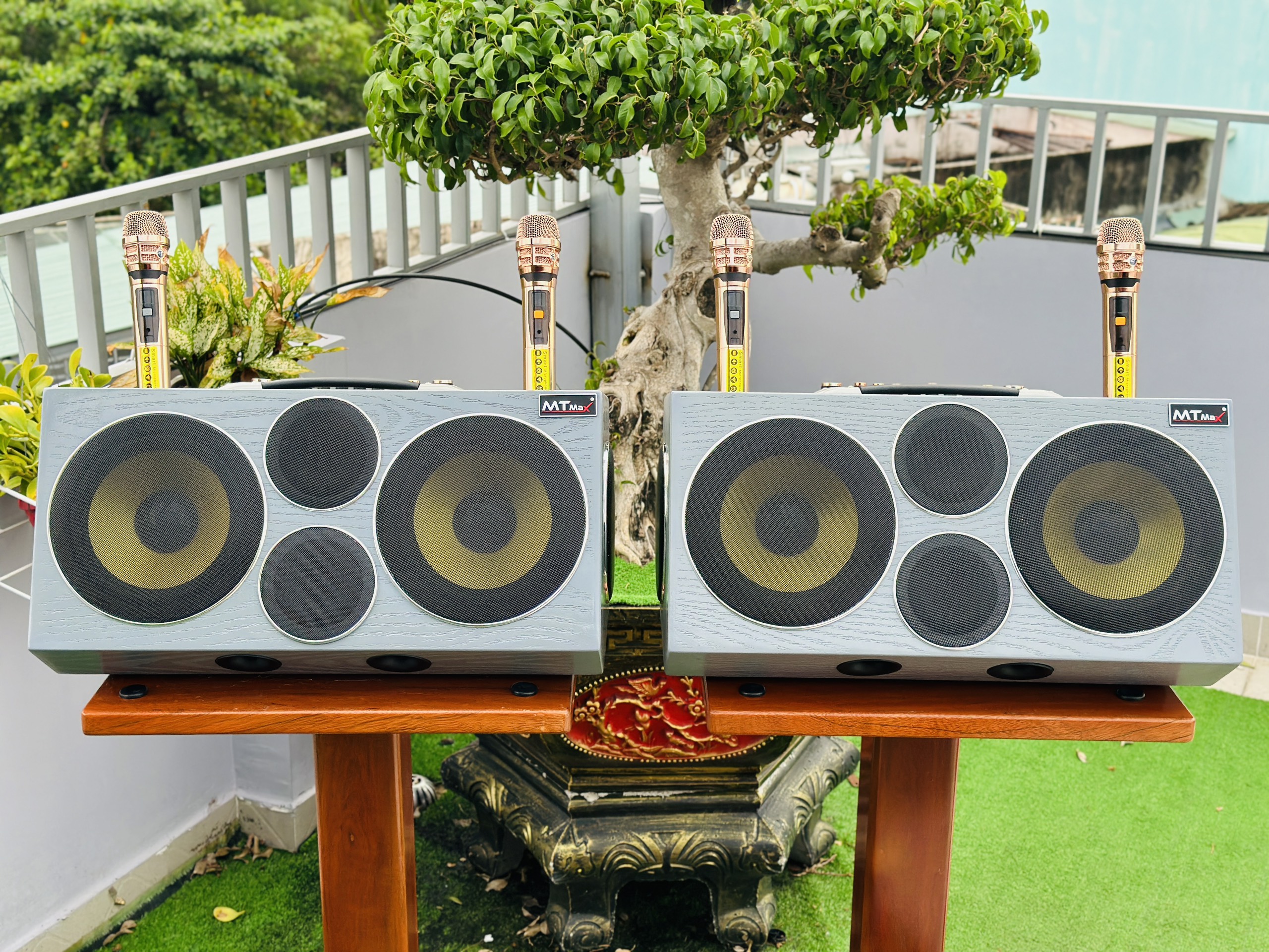 Loa Karaoke Mới Nhất 2024 - Loa Bluetooth MTMAX K3 Pro - Hệ Thống 6 Loa 3 Đường Tiếng Công Suất Lớn 500W, Bass Đôi 2 Tấc, Âm Thanh Mạnh Mẽ, Đi Kèm 2 Micro Cao Cấp, Bảo Hành Chính Hãng 12 Tháng, Hàng Chính Hãng
