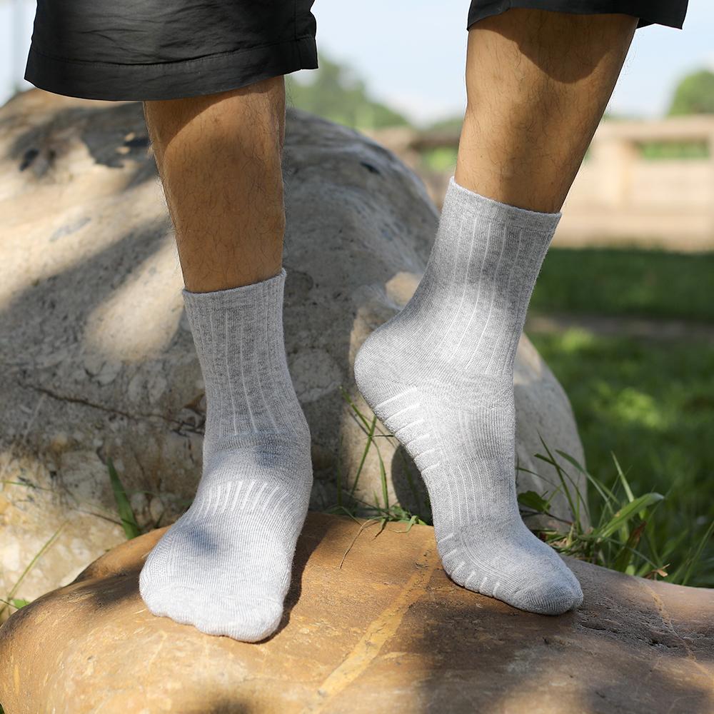 Set 3 Đôi Vớ Thể Thao Chống Trơn Trượt Thoáng Khí