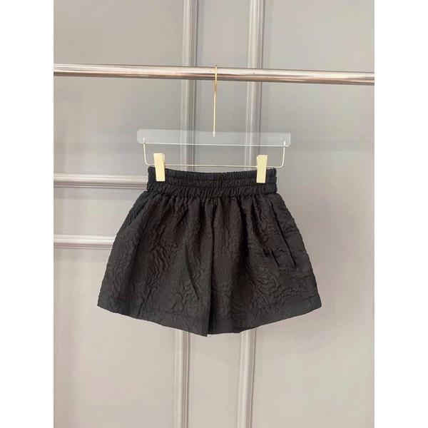 Quần Short xốp dập nổi -sooc ống rộng lưng chun cạp cao in hoa nổi