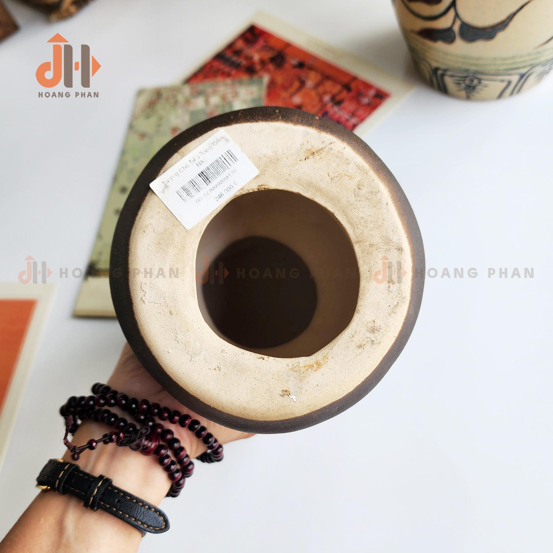 Tượng Sư Tiểu Ôm Hoa Hạt