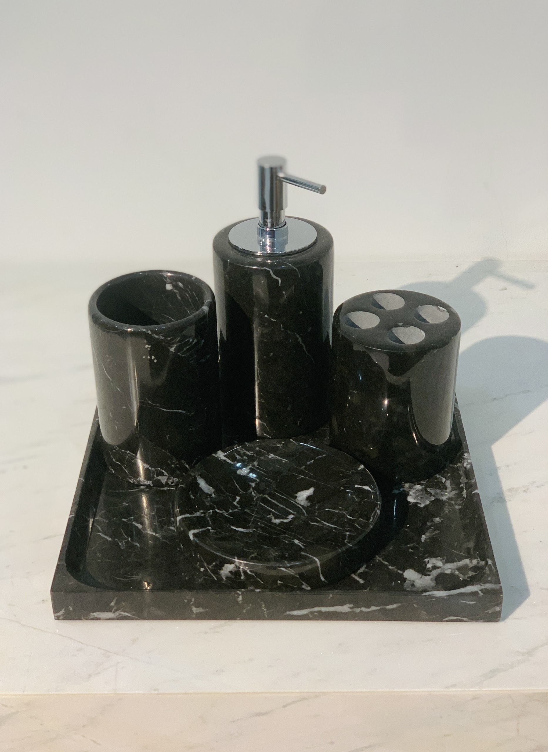 Bộ phụ kiện phòng tắm 5 sản phẩm bằng đá tự nhiên màu Đen tia chớp