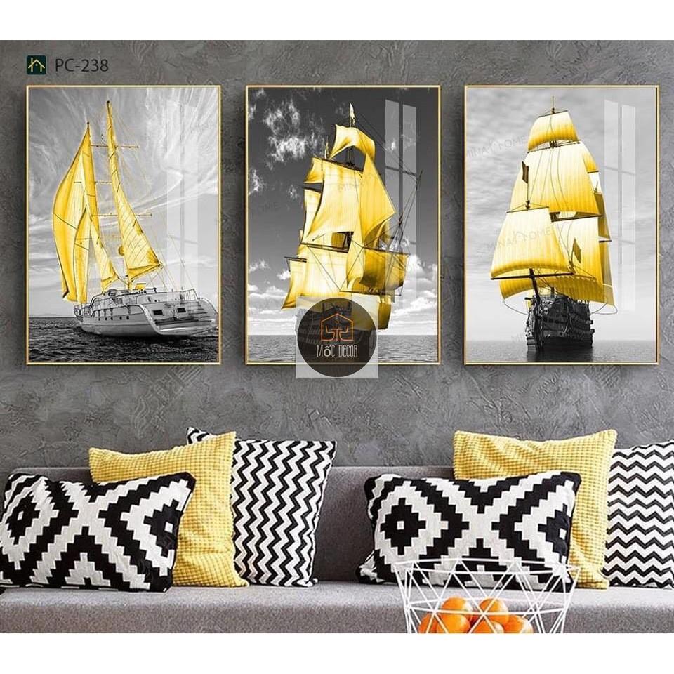 Tranh tráng gương thuyền vàng đẹp sang trọng thích hợp treo phòng khách