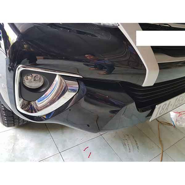 Ốp Viền Đèn Gầm Trước Mạ Crom Dành Cho Xe Fortuner 2017 2018 2019 2020