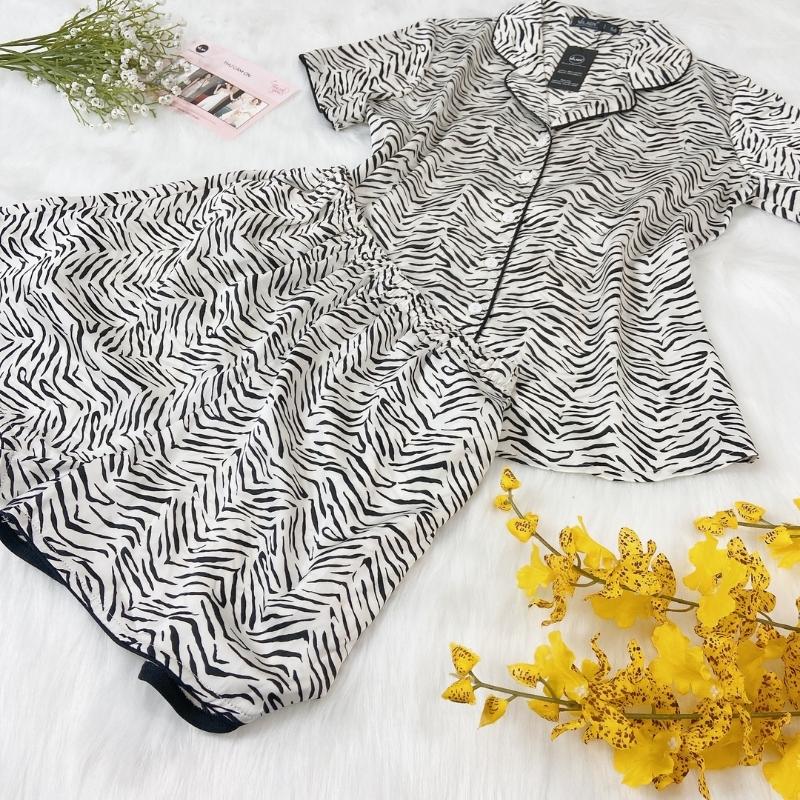 Đồ bộ mặc nhà nữ Pijama lụa VILADY - B136 kiểu đồ bộ ngắn họa tiết vằn đen siêu dễ thương, chất liệu lụa Pháp