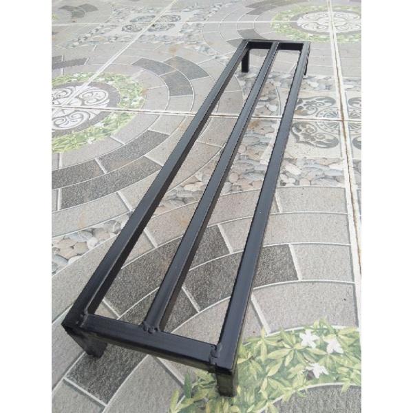 Kệ kê chậu hoa. Dài 60cm. Rộng 15cm. Cao 10cm. Hộp thép 14*14mm
