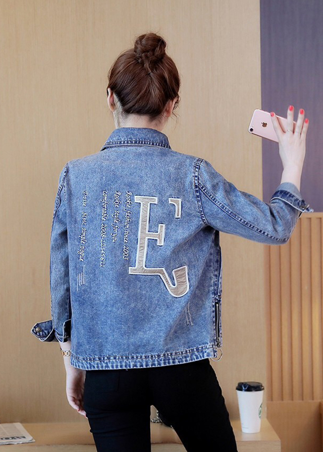 Áo Khoác Jeans Nữ Thêu Kim Sa Chữ E BY1054
