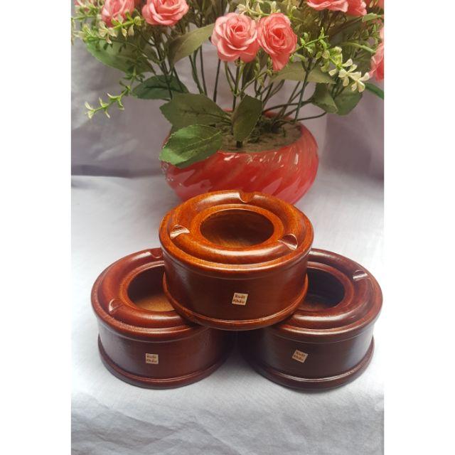 Gạt tàn thuốc là hình tròn gỗ hương