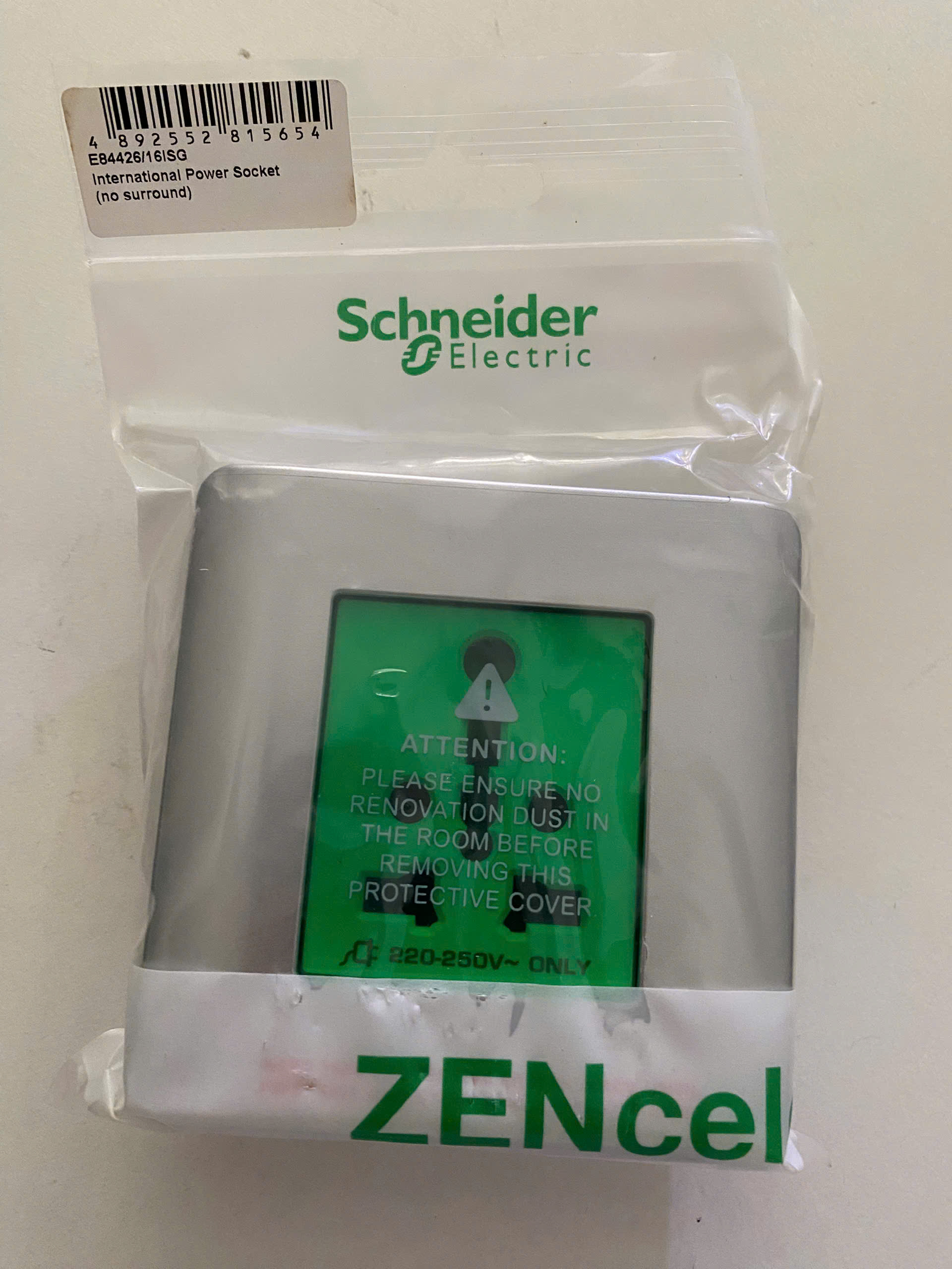 Ổ cắm đa năng Schneider E84426 16A Zencelo
