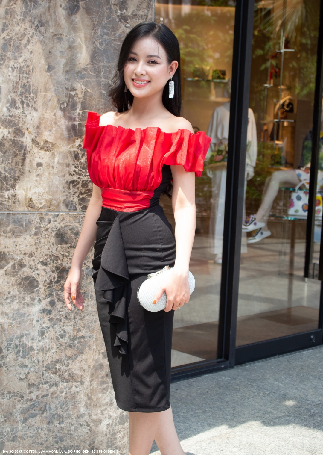 ĐẦM XẾP LY HỞ VAI QUYẾN RŨ - M