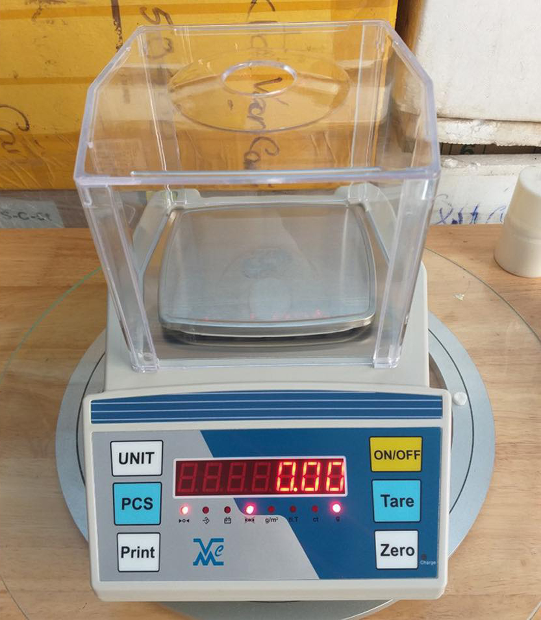Cân Điện Tử FHB 300g 0.01g