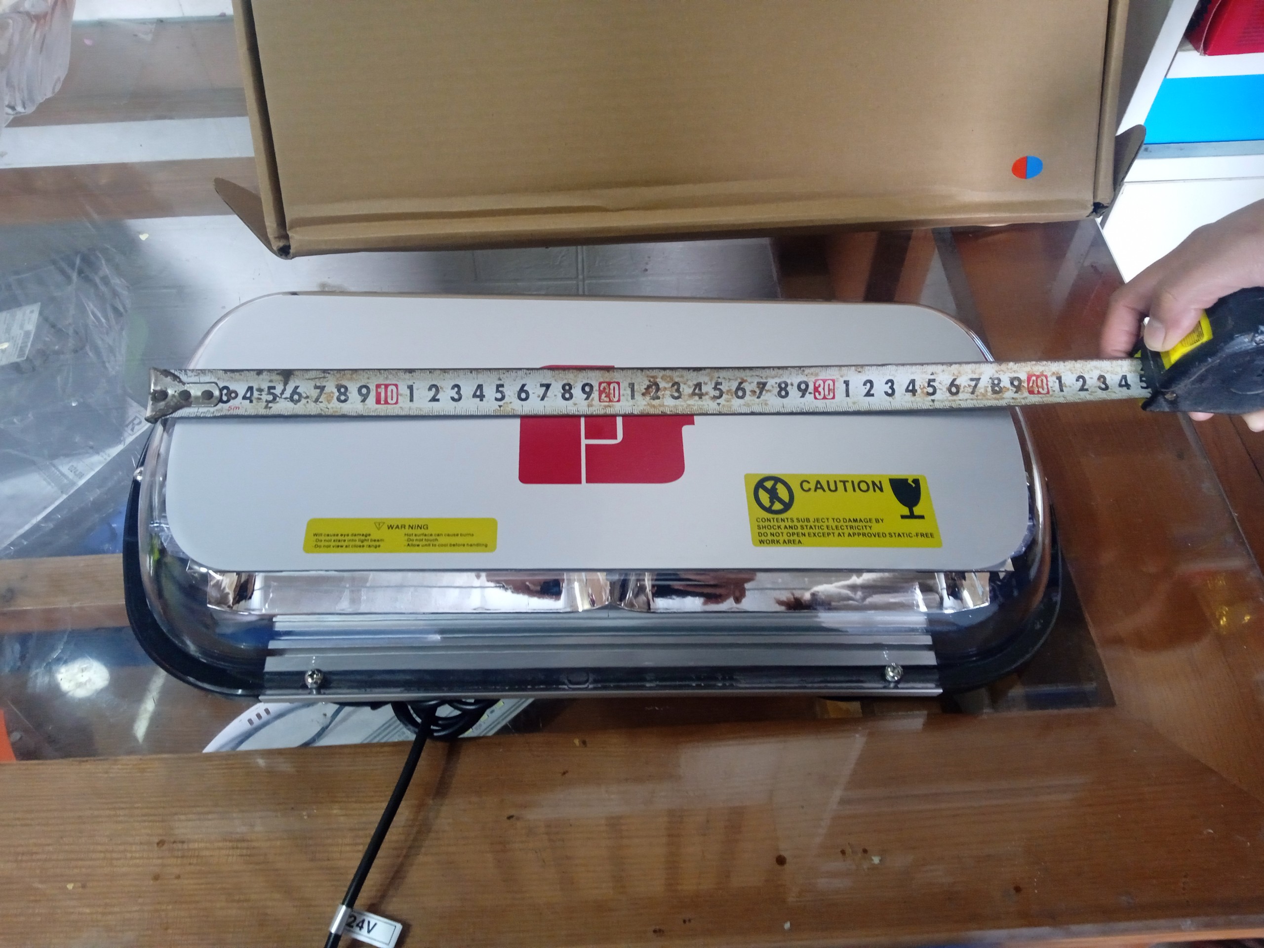 Đèn chớp xanh đỏ 44 LED - 44W  hàng cao cấp có 4 chân nam châm gắn nóc xe  00 tô ưu tiên.