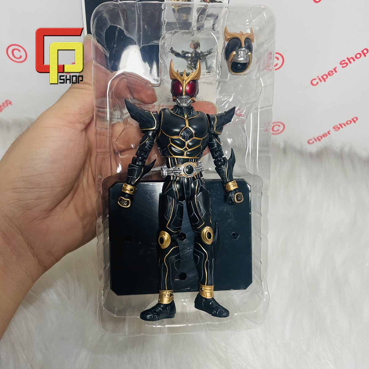 Mô hình Kamen Rider Kuuga Ultimate Form - Mô hình Kuuga Ultimate SHF