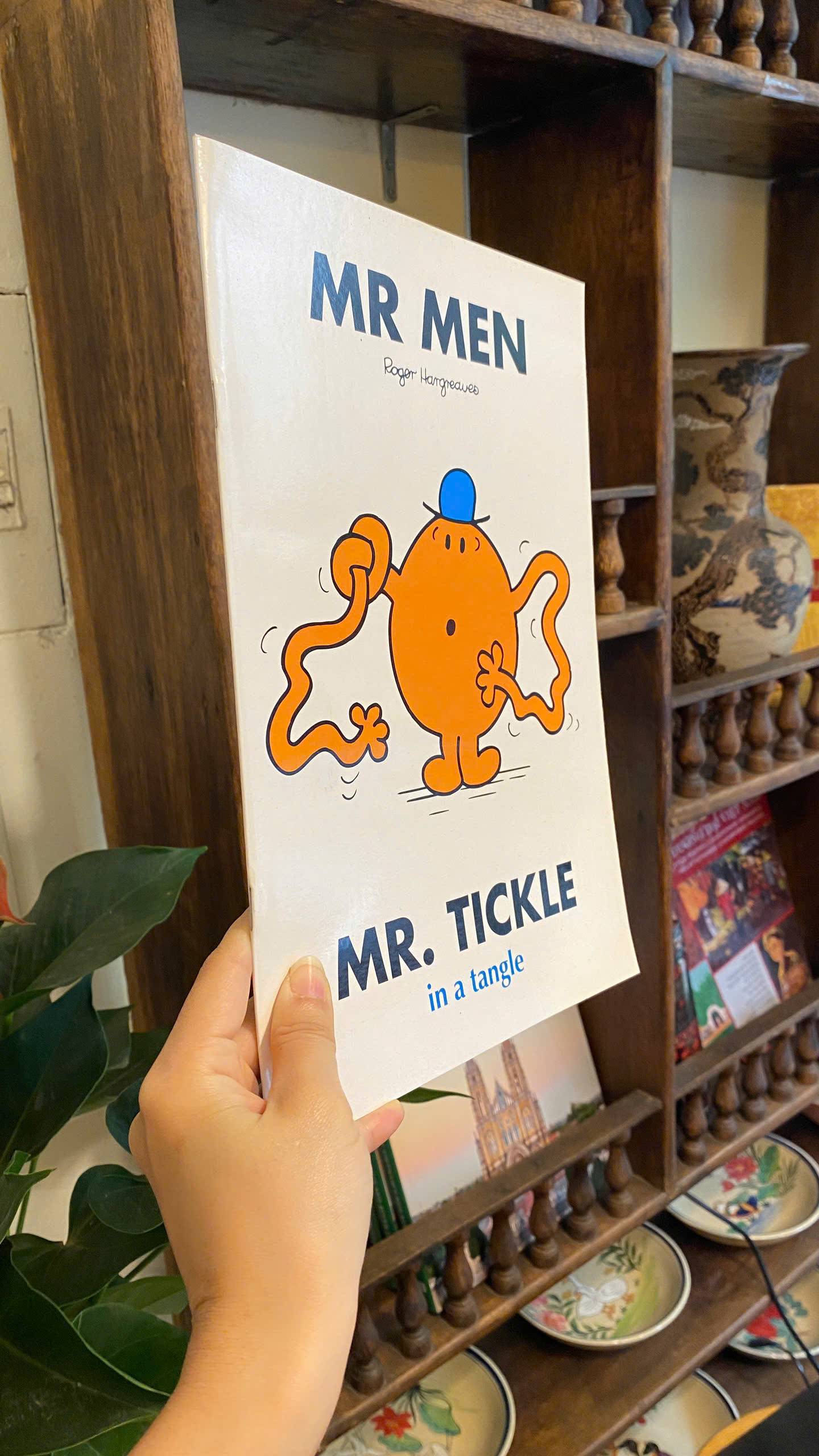 Sách - Mr. Tickle in a Tangle by Roger Hargreaves | Children's English Picture Book
