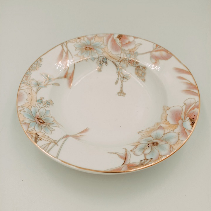 Đĩa sứ Long Phương Viền Vàng 15 cm Họa Tiết Hoa Đỏ Cao Cấp