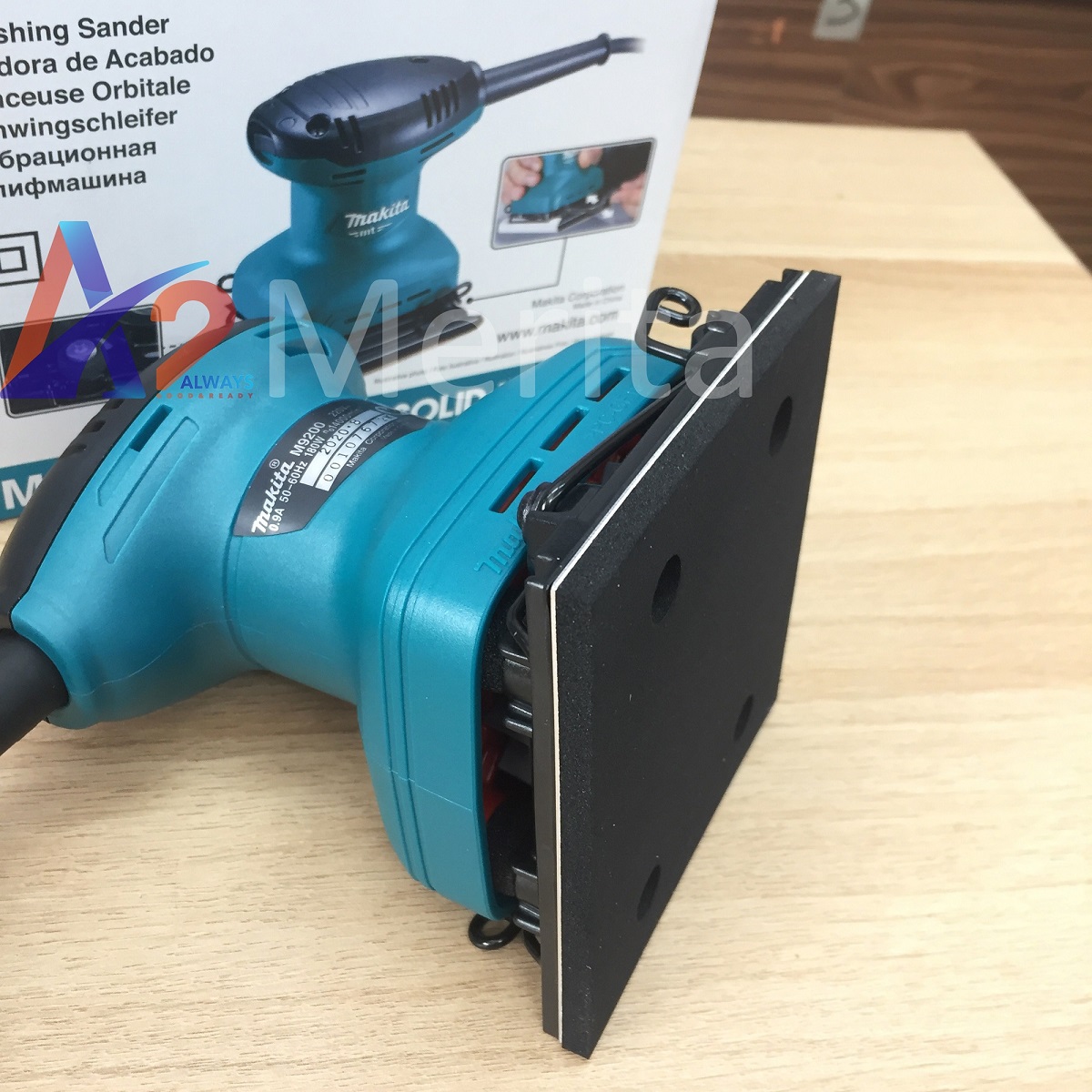 Máy chà nhám vuông 180W Makita MT