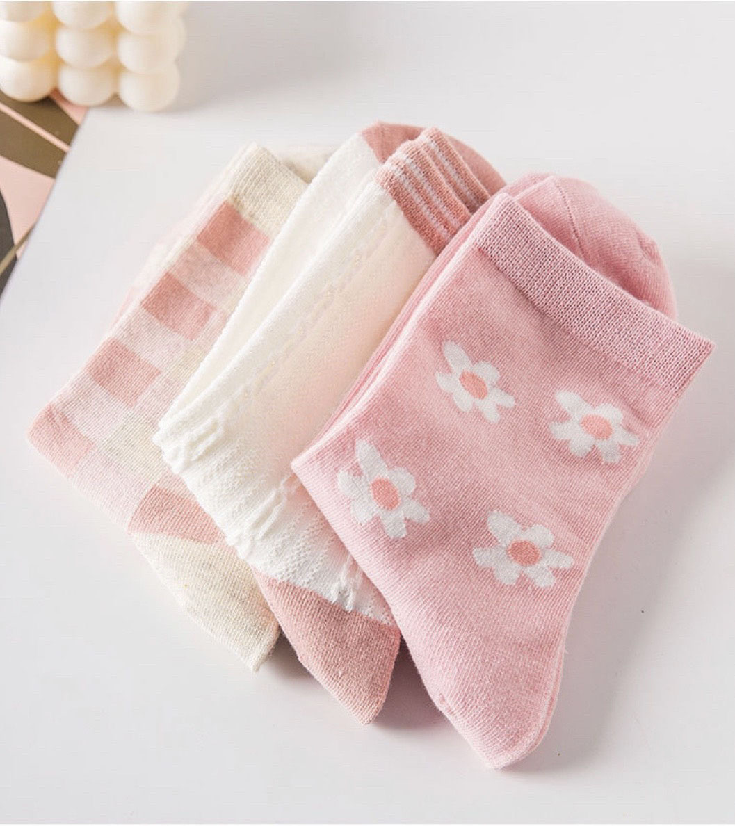 Set 3 đôi vớ tất nữ phong cách Hàn Quốc nhẹ nhàng TN98 vintage cánh hoa cực đẹp