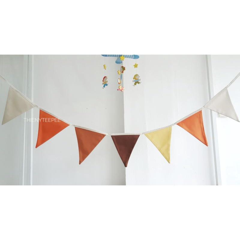 Dây cờ tam giác vải màu nâu vàng cam, xịn may đẹp, dài 2,2m, trang trí Decor Sinh nhật