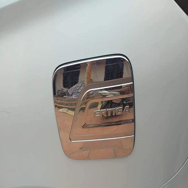 Ốp nắp bình xăng mạ crom xe Suzuki Ertiga 2018 2019 2020 2021