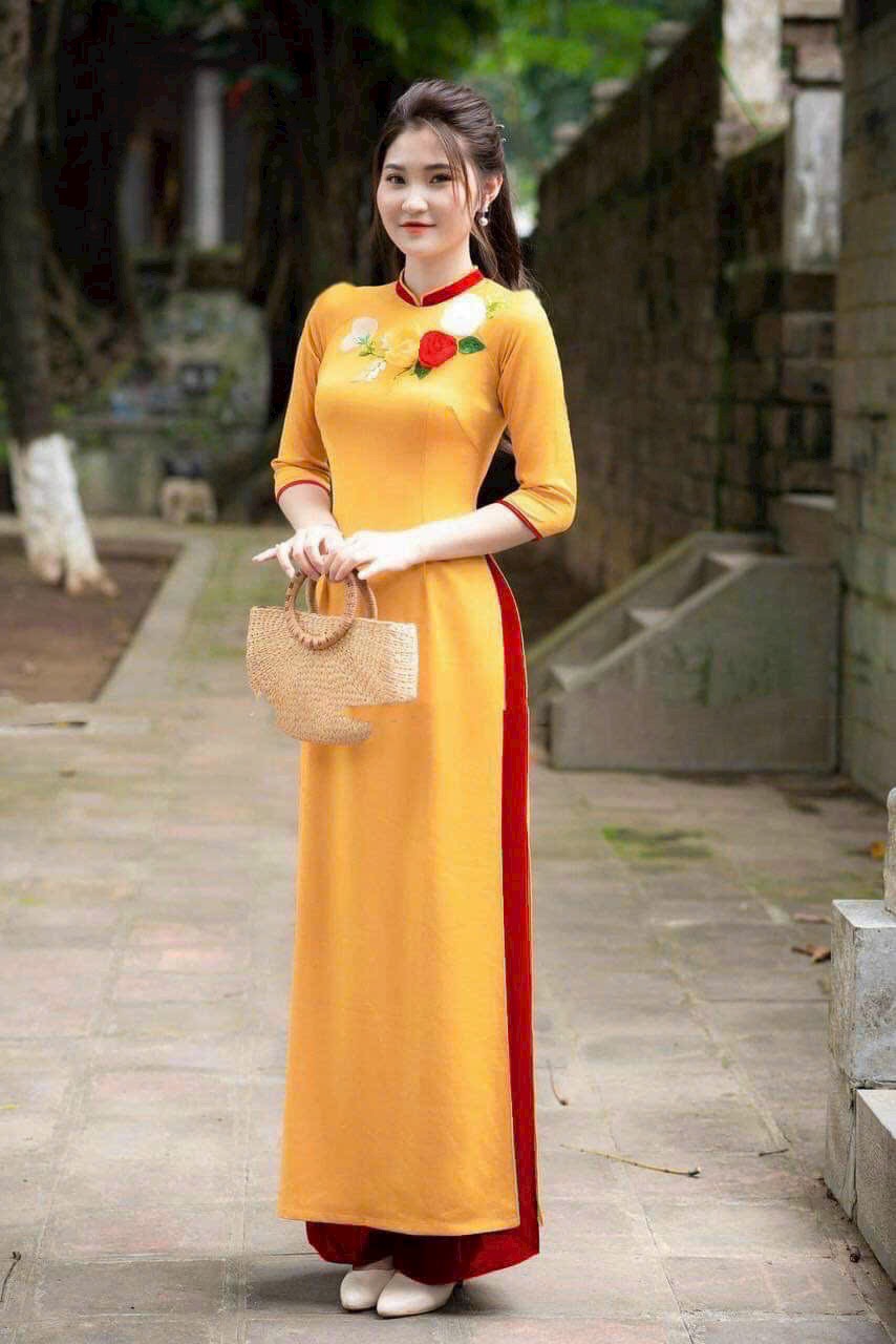 SÉT ÁO DÀI ĐÍNH HOA PHỐI CỔ VIỀN