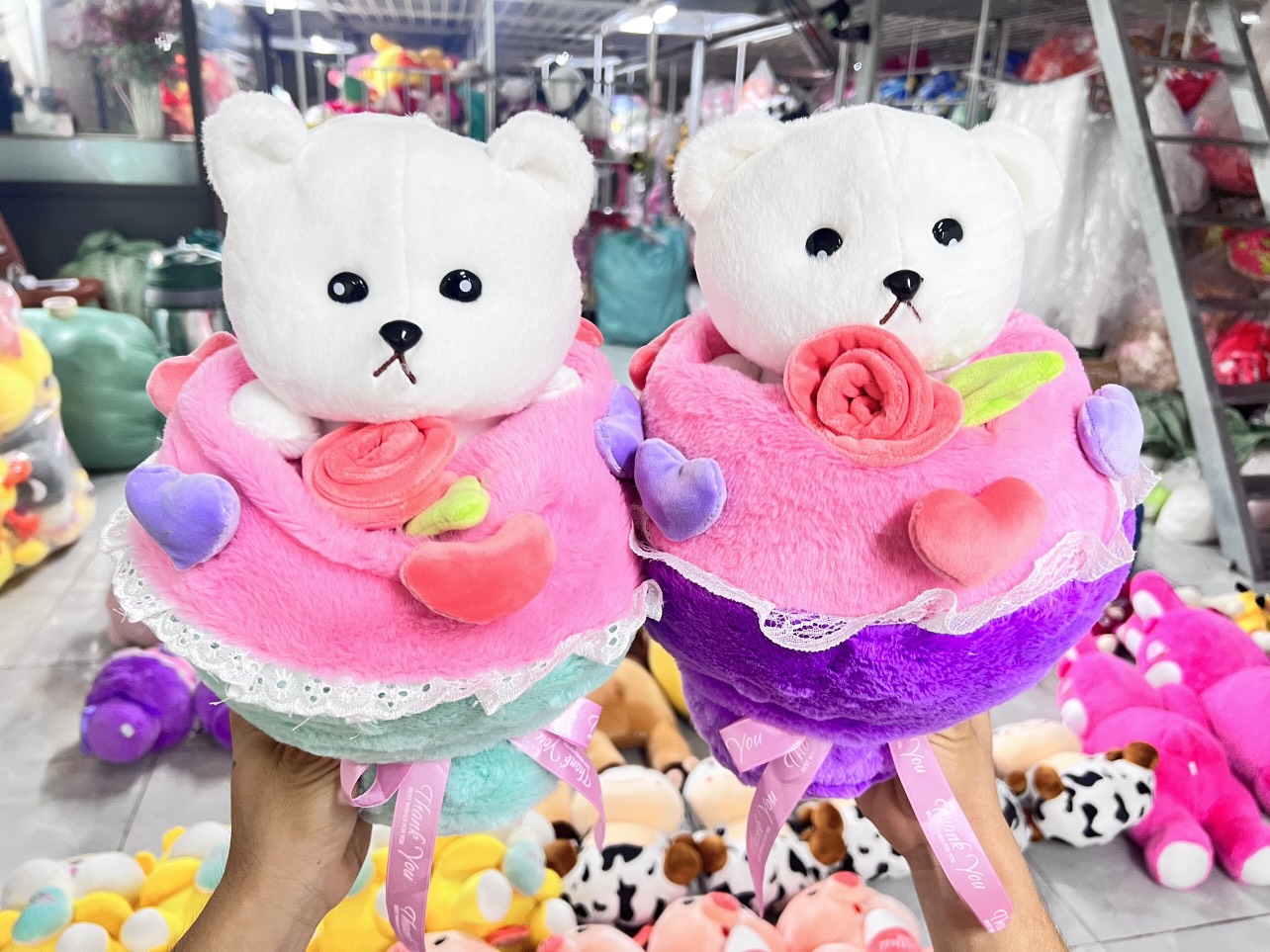 Bó Hoa Thỏ Bông Mặt Váy 2in1 Cute, Bó Hoa Lena, Gấu Dâu làm quà tặng siêu đáng yêu