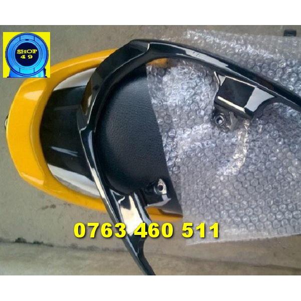 Cảng sau xe sirius