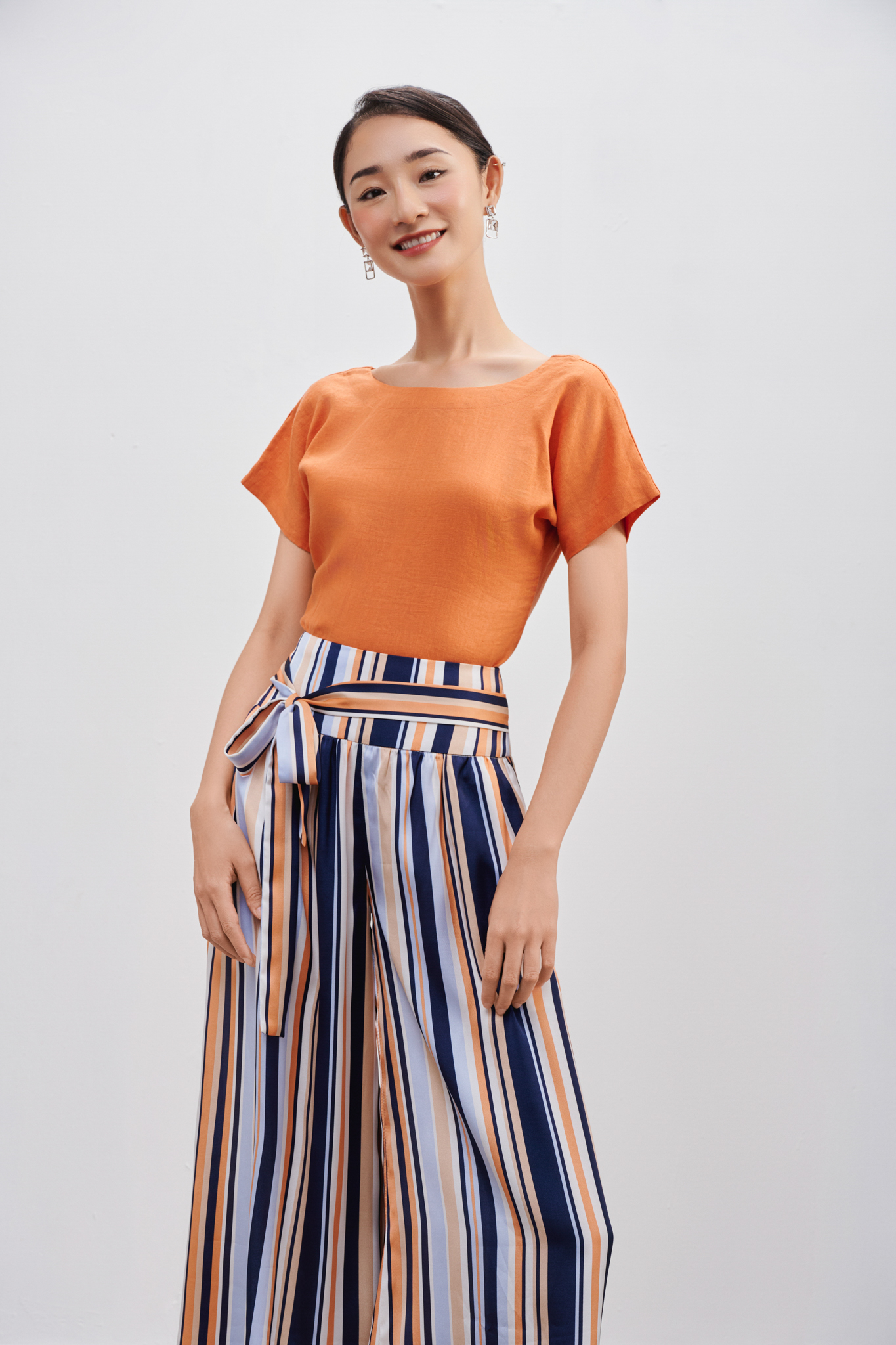 Áo Linen Cổ Tròn Mơ Nghiền TOP210 thời trang thiết kế Hity