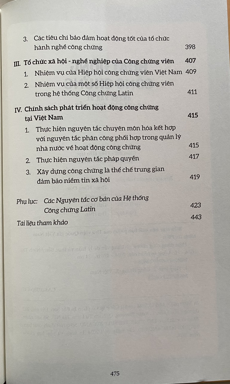 Hoạt Động Công Chứng: Những Vấn Đề Lý Luận và Thực Tiễn