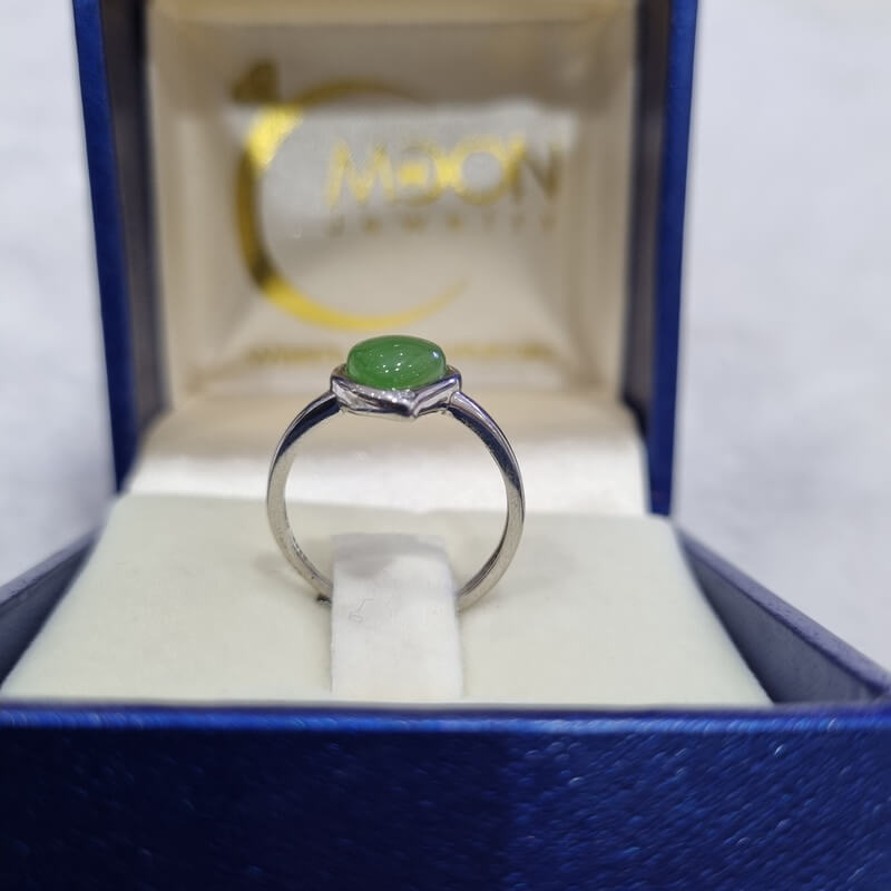 Nhẫn Ngọc Bích Canada hình trái tim Free Size - MOON Jewelry