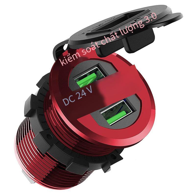 Giá đặc biệt mới ô tô xe máy sửa đổi USB sạc điện thoại di động máy tính bảng QC3.0 kim loại sạc nhanh cung cấp nhiệt sạc ô tô
