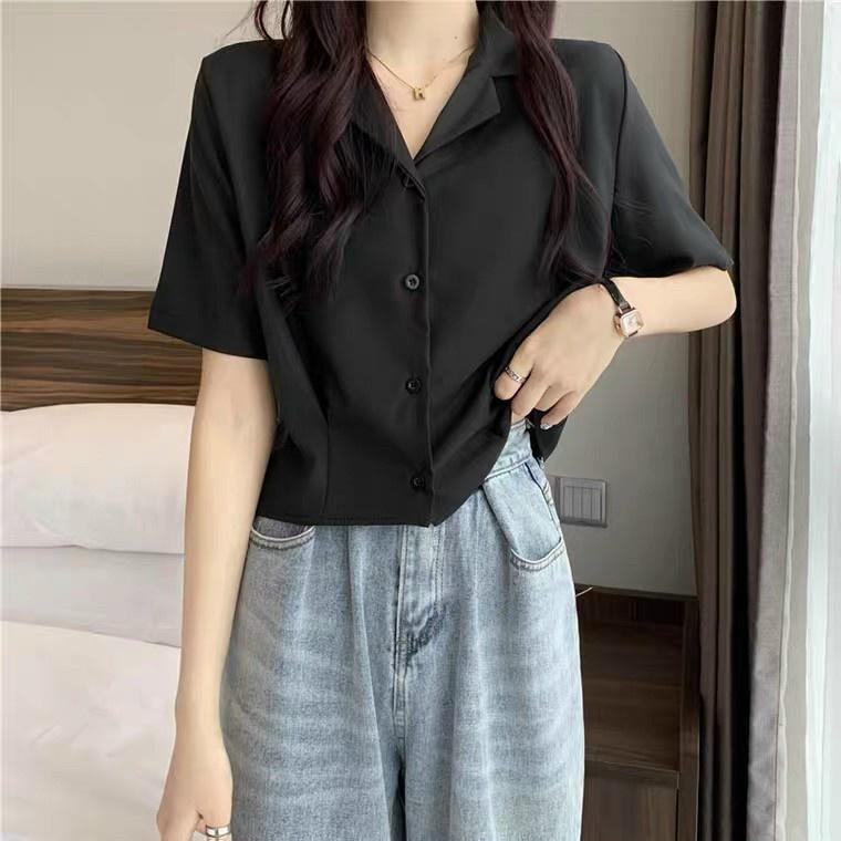 Áo croptop sơ mi trơn cổ vest