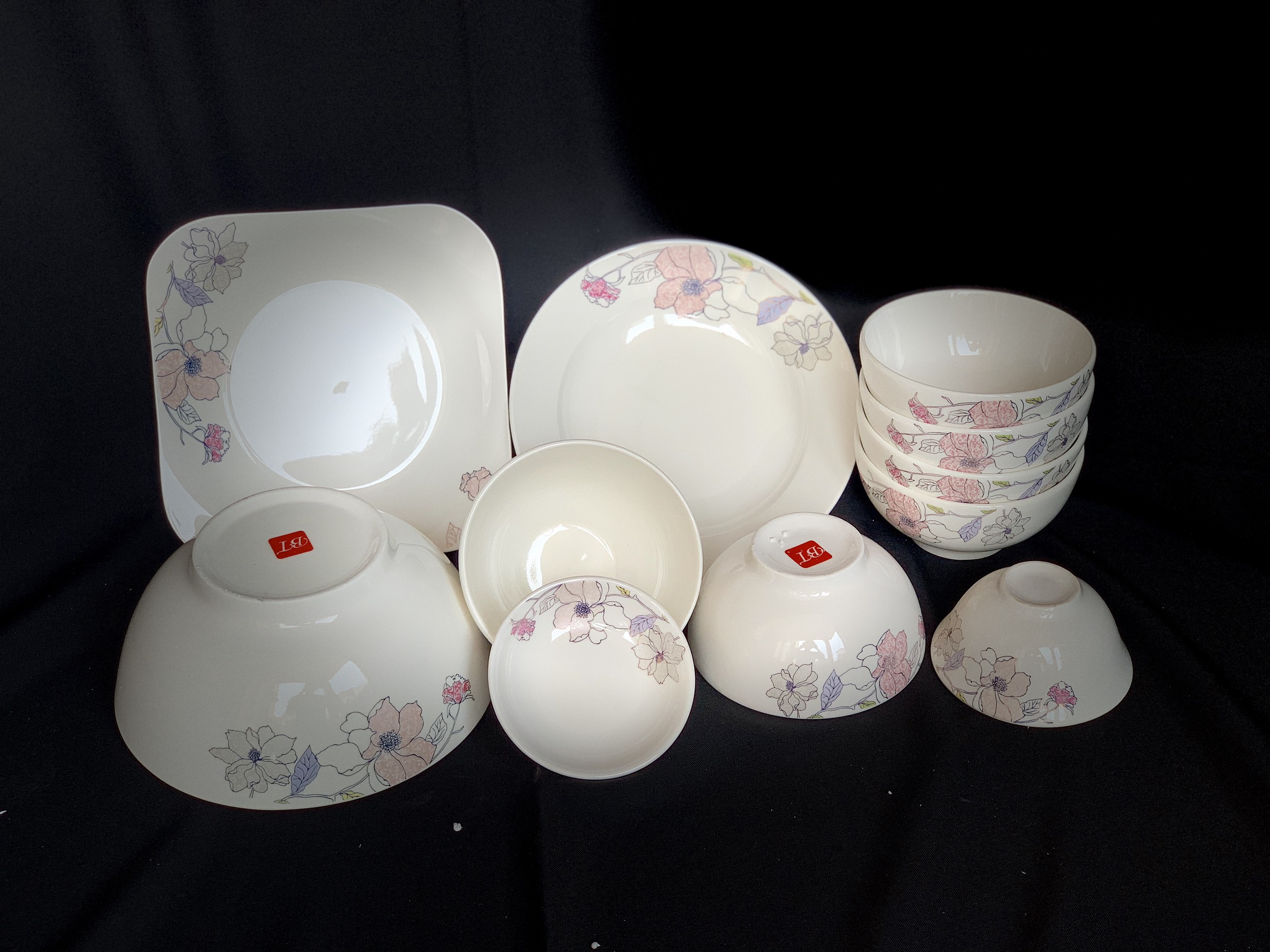 Bộ đồ ăn gốm sứ cao cấp 11 món :bát, đĩa, tô, chén gốm sứ - Hoa dây leo hồng