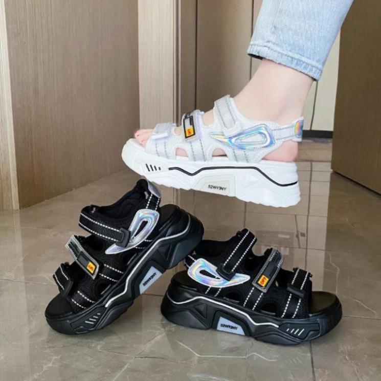 Giày Sandal Nữ, Giày Sandal Học Sinh Nữ Cao 5Cm Ba Quai Màu Đen Hàng Quảng Châu Fullbox Êm Mềm Rất Cá Tính Khi