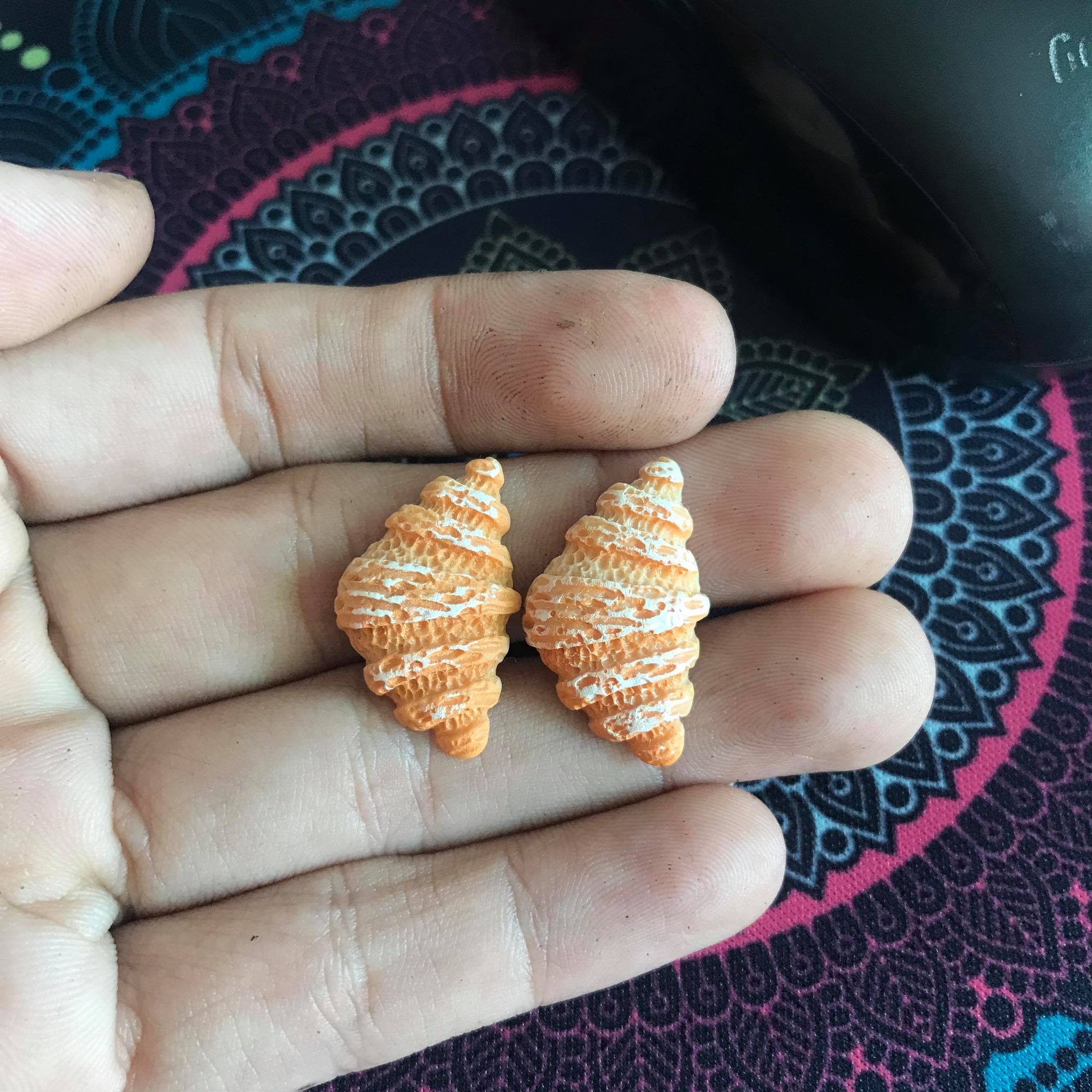 Combo 2 cái bánh mì sừng trâu mini dùng làm đồ ăn cho búp bê