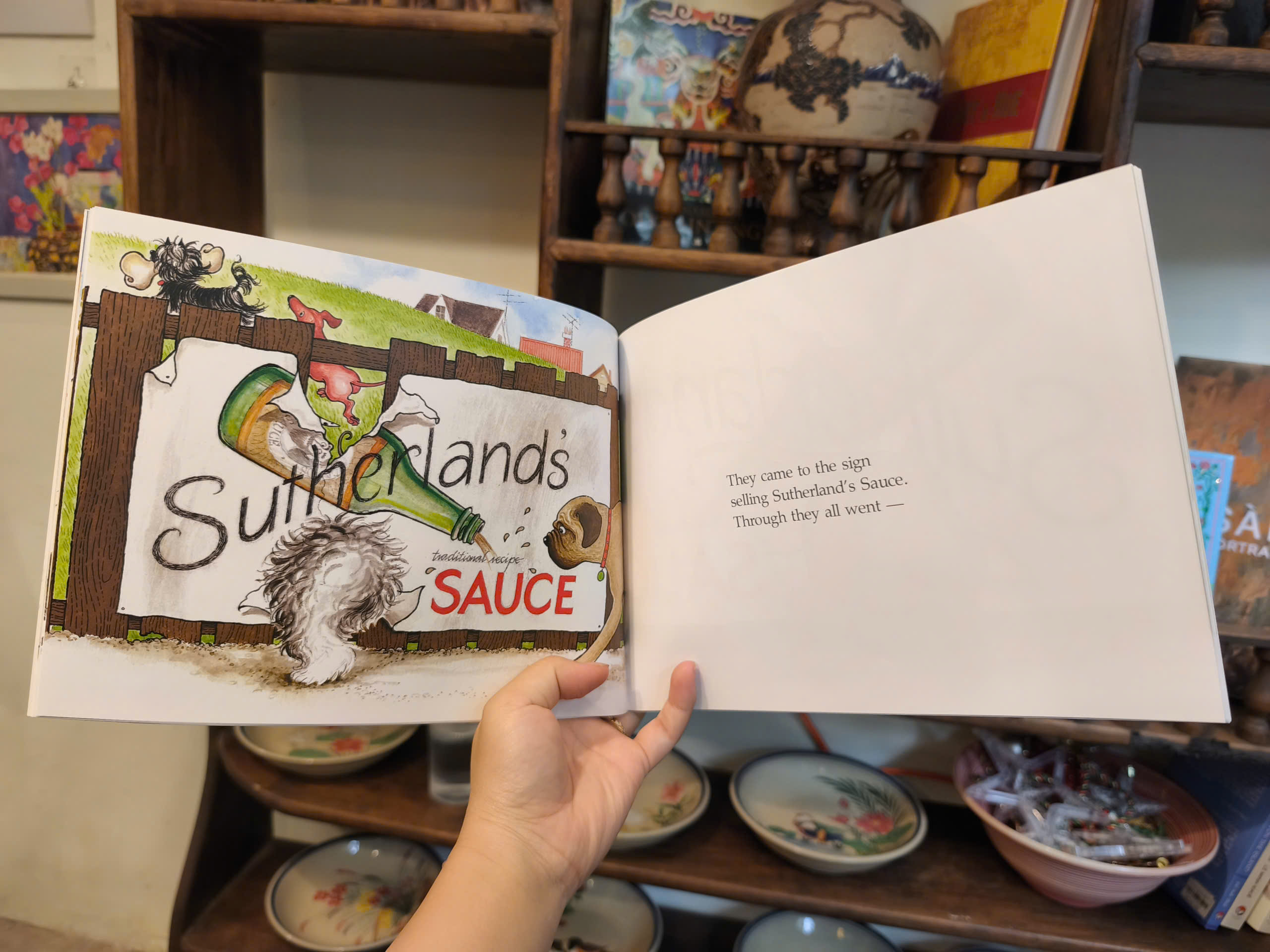 Sách - Hairy Maclary's Bone by Lynley Dodd - Sách tiếng anh dành cho trẻ em