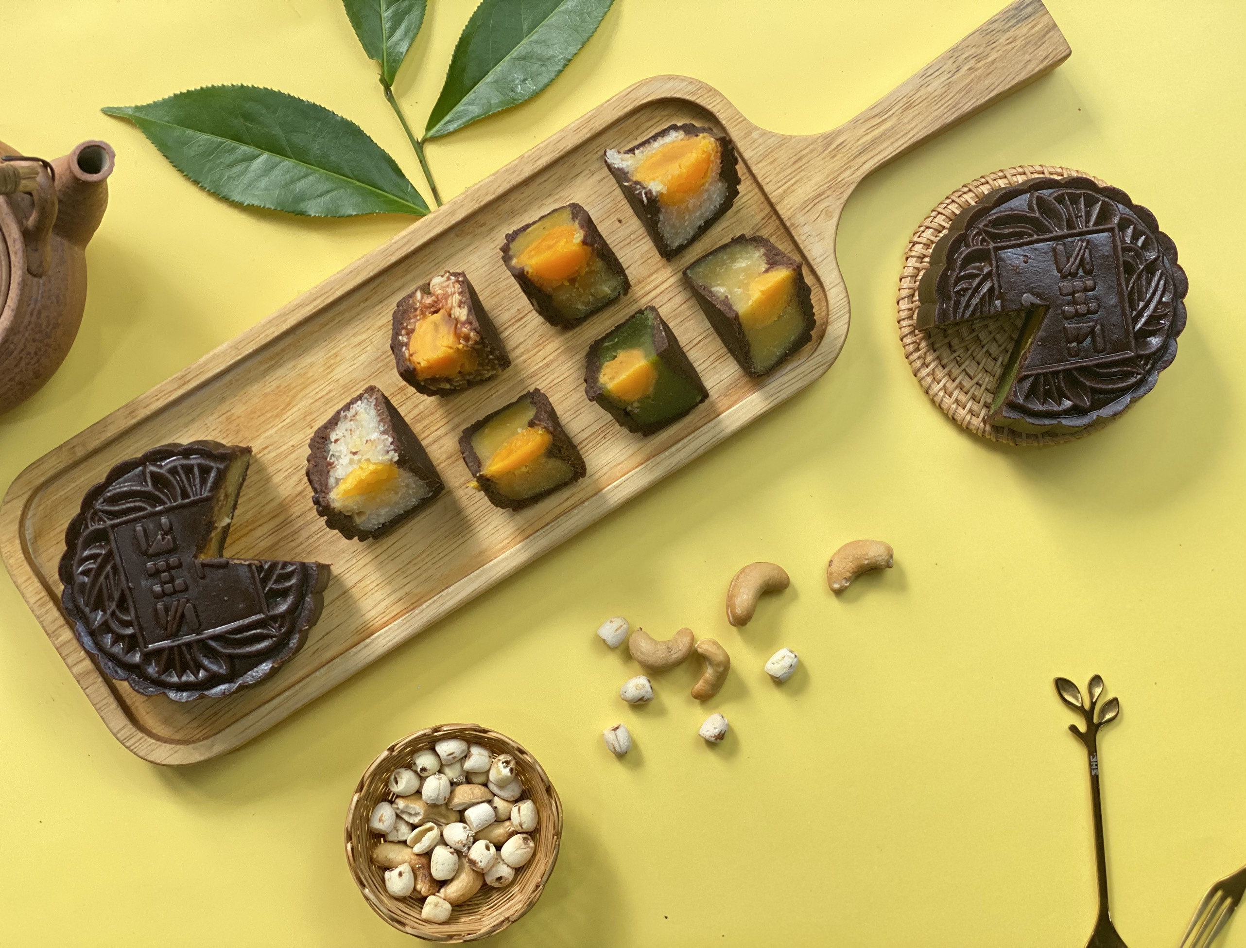 Bánh trung thu sô cô la 2023 - Nhân Cà phê - SHE Chocolate - Món quà sức khỏe dành tặng người thân - Trung thu 2023