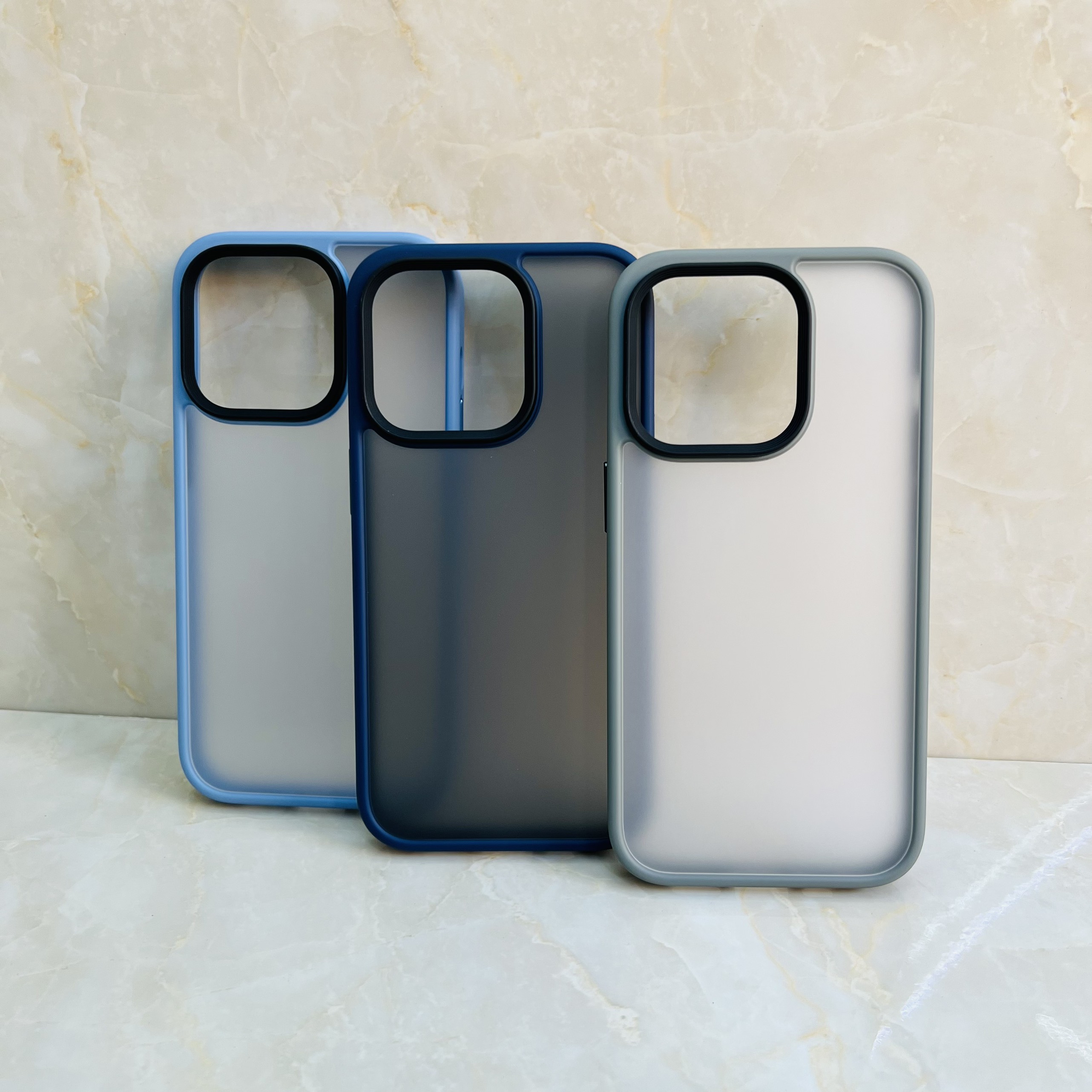 Ốp lưng Likgus lưng nhám chống sốc tốt dành cho iPhone 14 Pro - hàng chính hãng