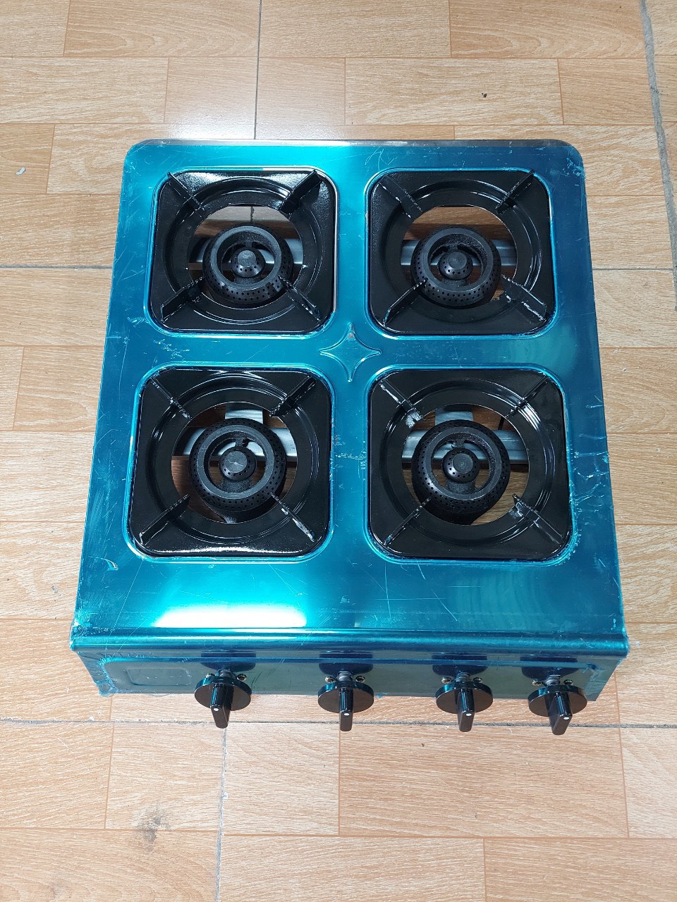 Bếp gas công nghiệp 4 họng,bếp gas 4 lò Red-home chuyên mỳ cay , bánh xèo. Hàng chính hãng