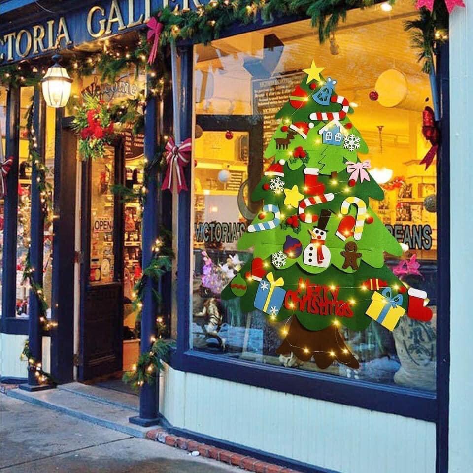 CÂY THÔNG NOEL DÁN TƯỜNG BẰNG VẢI DẠ TẶNG KÈM PHỤ KIỆN TRANG TRÍ