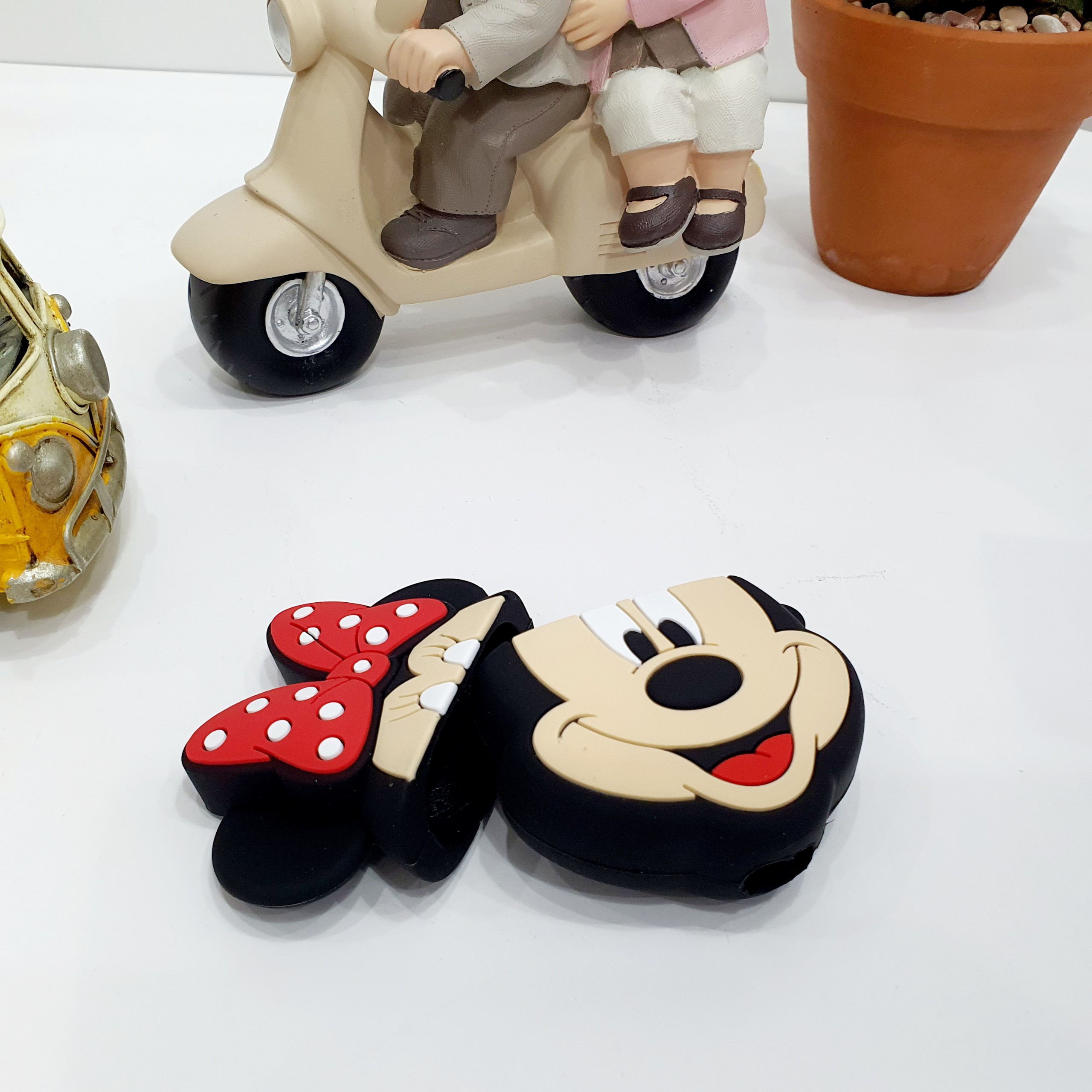 Case Ốp Silicon Bảo Vệ Cho Apple AirPods / AirPods 2 - Chuột Minnie