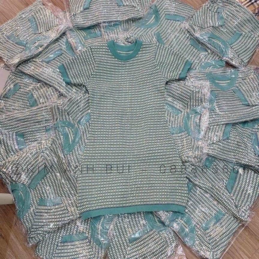 Váy ôm màu xanh cổ tròn T75