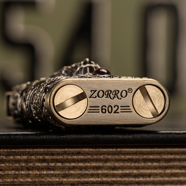 Hột Quẹt Bật Lửa Xăng Bấc Đá Zorro Z602 Thiết Kế Họa Tiết Rồng Cuộn Nhả Ngọc Đẹp Độc Lạ - Nhiều Màu