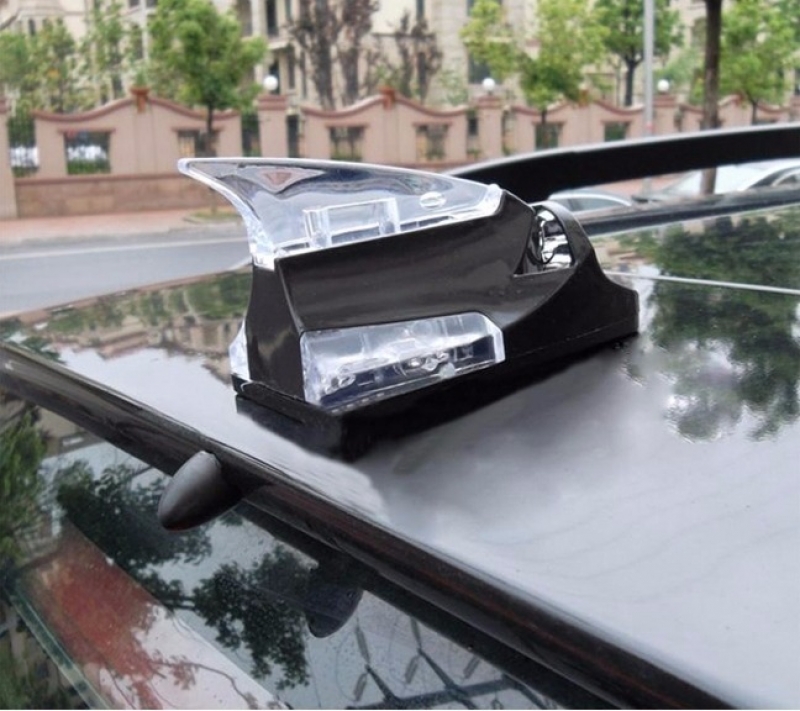 Vây Cá Mập Trang Trí Xe Ô Tô Đèn Led Năng Lượng Gió