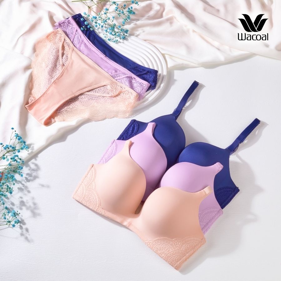 Áo lót Wacoal IIB3208 không gọng, khoét sâu, nâng vừa, trơn, mút 2cm, ren bản lưng cánh tiên