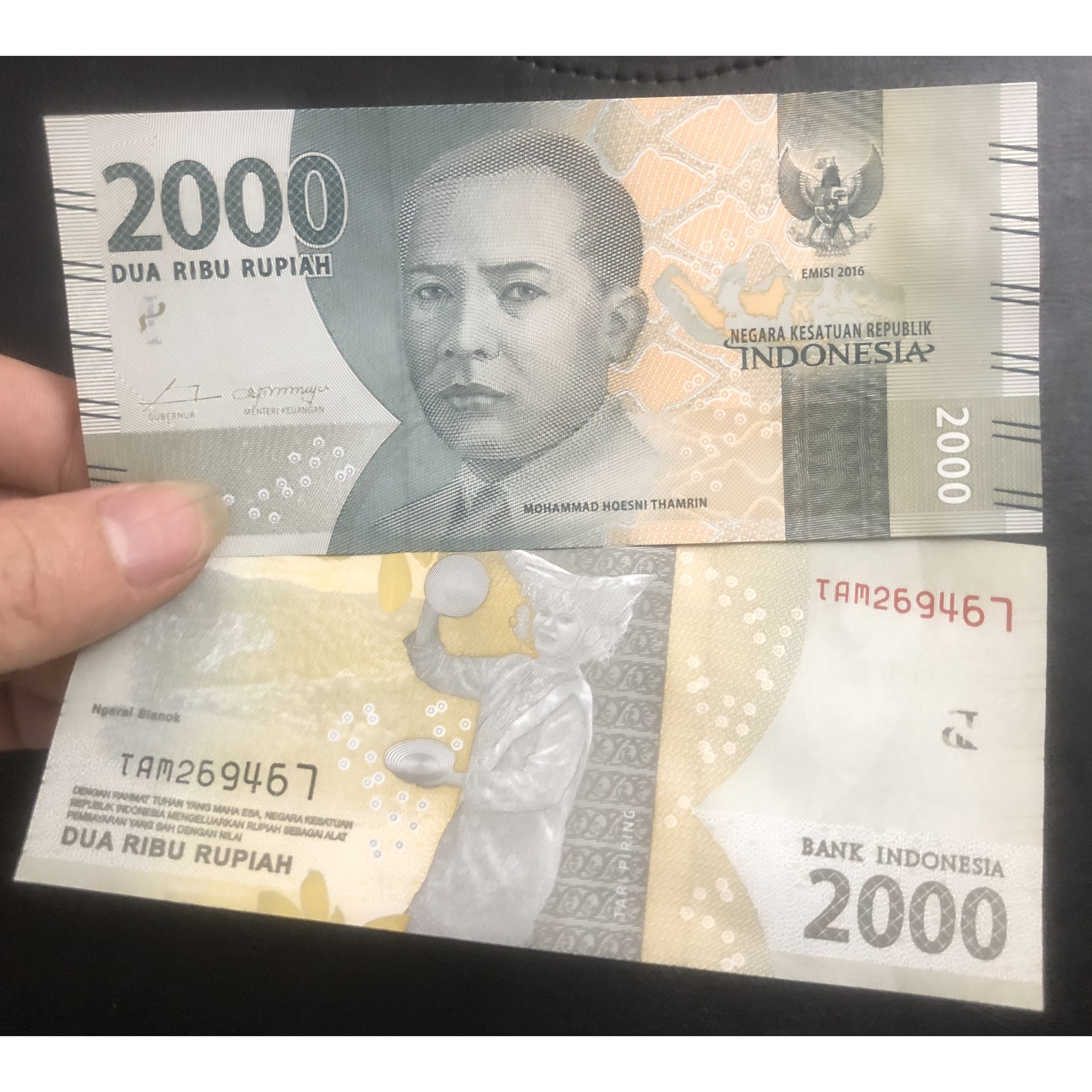 Tiền Indonesia 2000 Rupiah sưu tầm, tặng kèm bao nilong bảo quản