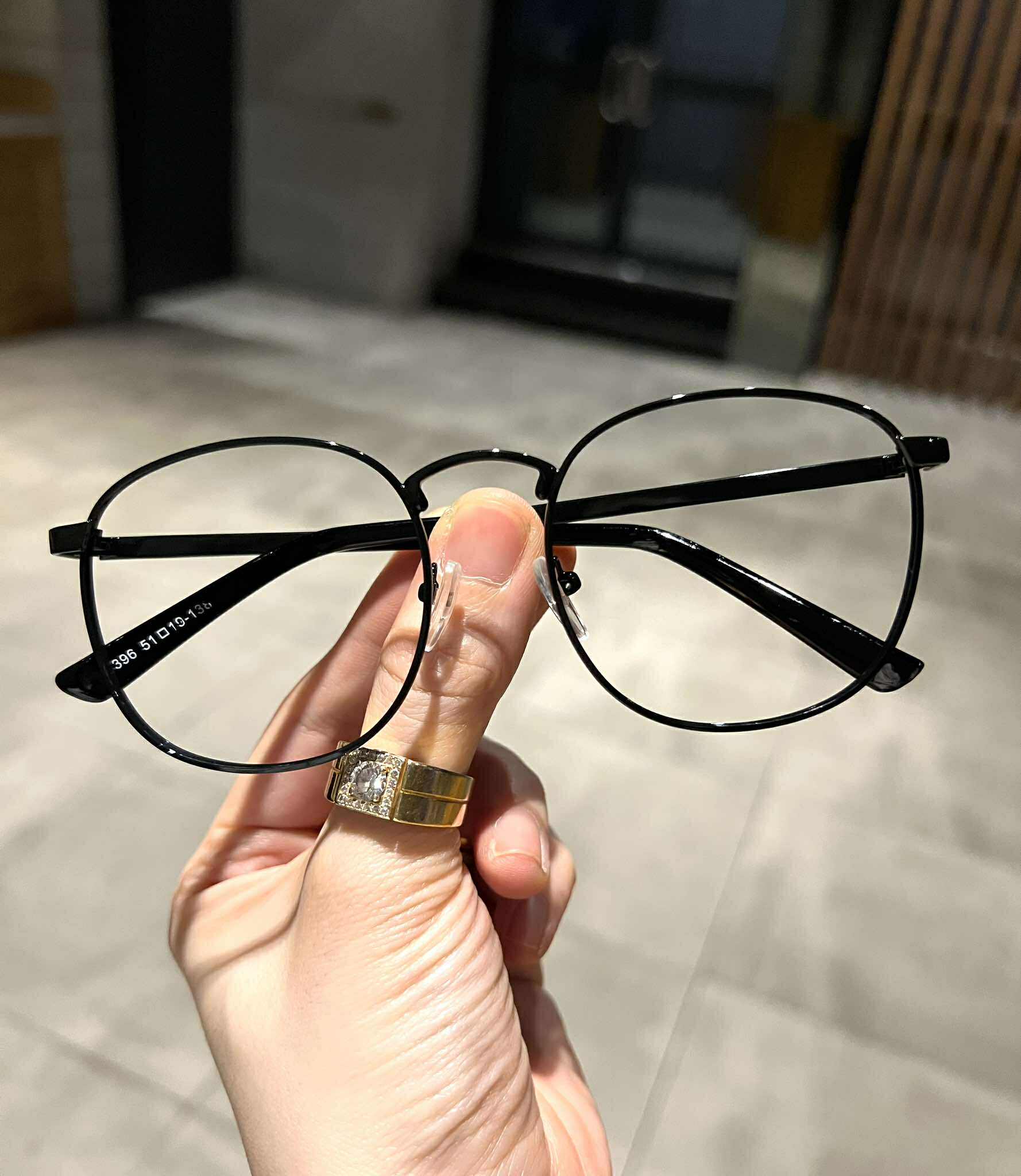 Kính mắt dáng tròn unisex form to gọng bản dày chắc chắn thay được tròng cận độ cao