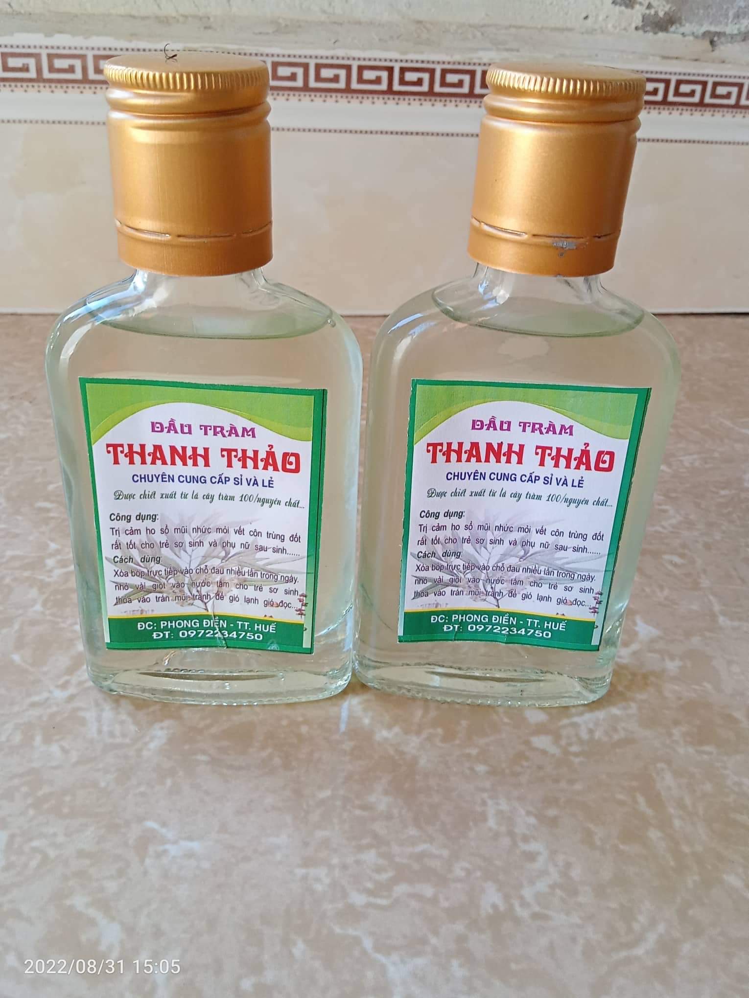 Dầu tràm Huế nguyên chất loại 1 ,chai 100ml , rất tốt cho trẻ nhỏ và người lớn , giúp thanh lọc không khí , xua đuổi các loại côn trùng chăm sóc và bảo vệ sức khỏe cho cả nhà